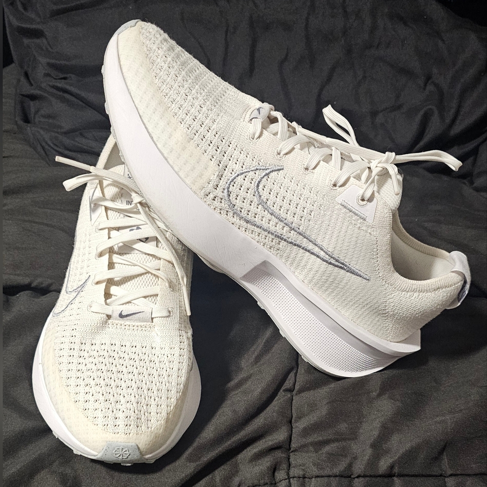 Women'sNike Interact Run Next Nature Size 10